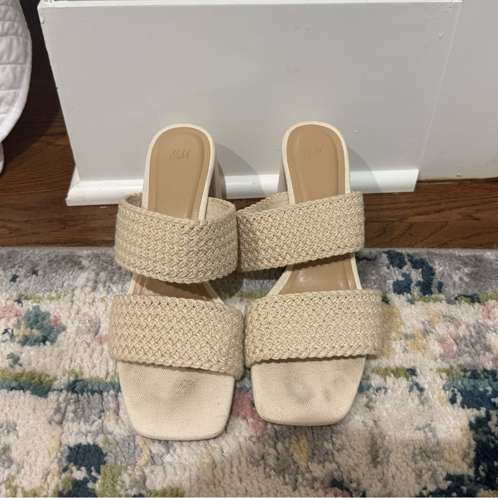 H&M Women's Beige Woven Sandals